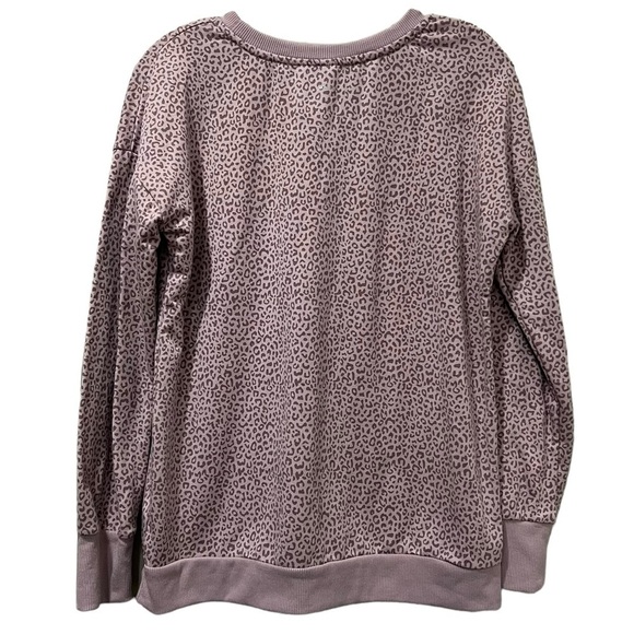Mondetta Women's Small Lavender Lilac Leopard Print Sweatshirt Pullover Top O2 - Picture 3 of 7